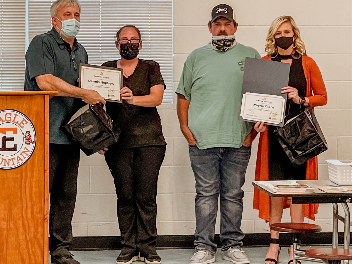 Citizens Bank, Batesville Schools honor Dennis Nephew and Wayne Gibbs for
going ‘Above & Beyond’