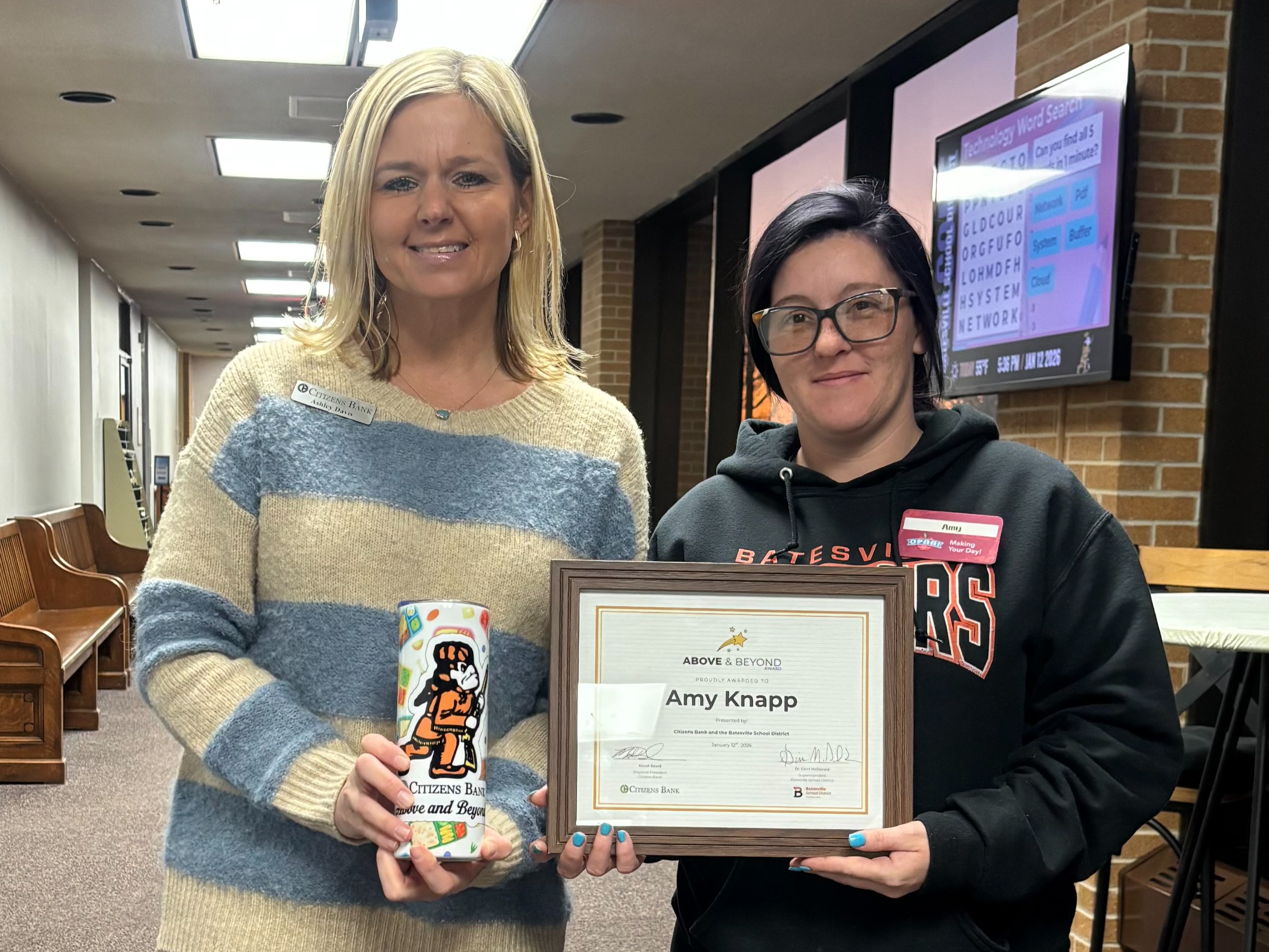 Citizens Bank, Batesville School District honor Amy Knapp for going ‘Above & Beyond